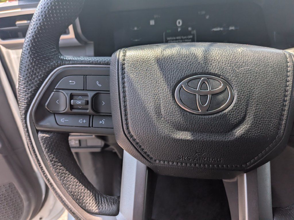 Used 2024 Toyota Tacoma TRD Off-Road AWD/4WD image 13