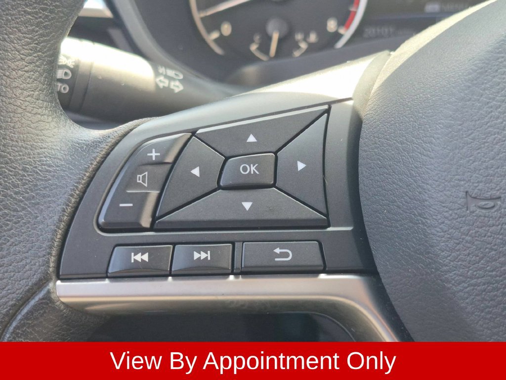 Used 2025 Nissan Altima 2.5 SV FWD image 14
