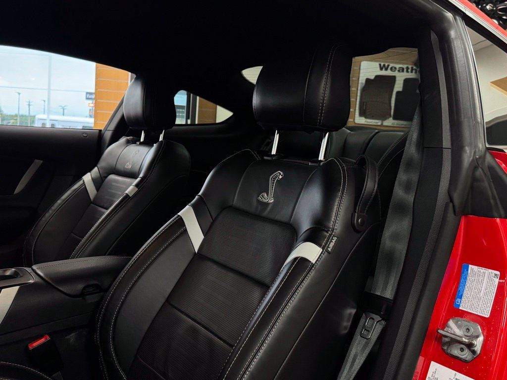 Used 2021 Ford Mustang Shelby GT500 w/ Technology Package RWD image 7