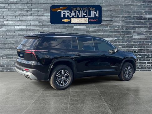 Used 2025 Chevrolet Traverse LT image 5