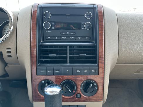 Used 2010 Ford Explorer Eddie Bauer image 14