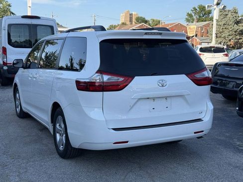 Used 2017 Toyota Sienna LE FWD image 5