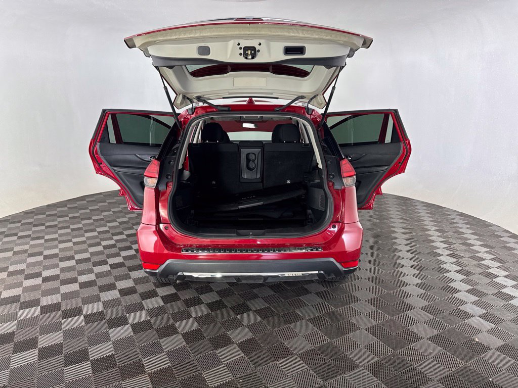 Used 2017 Nissan Rogue SV FWD image 17