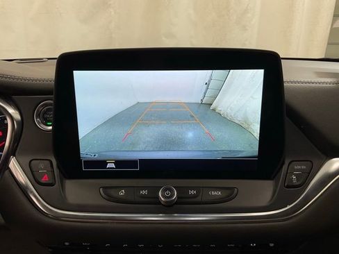 Used 2025 Chevrolet Blazer LT FWD image 19