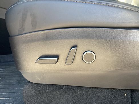 Used 2021 Tesla Model Y Long Range image 28