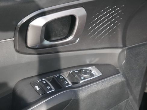 Used 2025 Kia Sorento S w/ Panoramic Sunroof Package FWD image 19