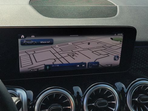 Certified 2025 Mercedes-Benz GLB 250 image 26