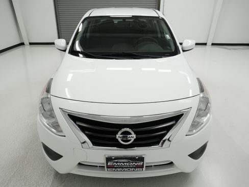 Used 2019 Nissan Versa S Plus FWD image 2