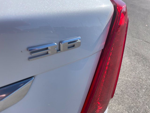 Used 2018 Cadillac XT5 Luxury w/ Driver Awareness Package AWD/4WD image 11