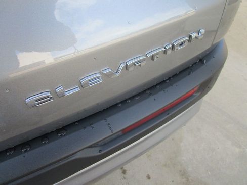 New 2026 GMC Acadia Elevation w/ Elevation Premium Package FWD image 11