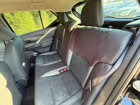 Used 2020 Nissan Kicks S FWD image 27