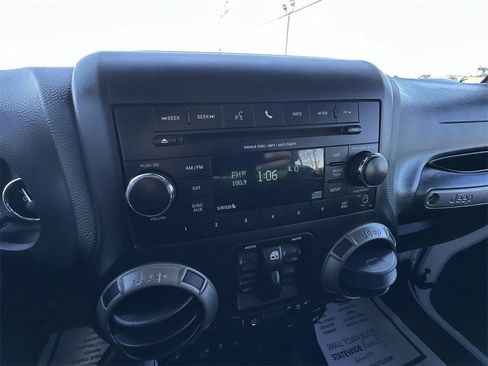 Used 2017 Jeep Wrangler Unlimited Sport w/ Quick Order Package 24S image 15