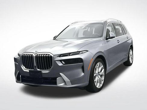 Used 2023 BMW X7 xDrive40i w/ Parking Assistance Package AWD/4WD image 10
