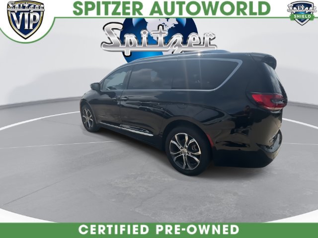 Used 2024 Chrysler Pacifica Pinnacle AWD/4WD image 13