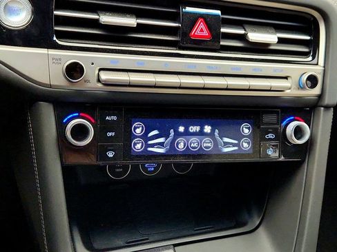 Used 2024 Genesis G70 3.3T Advanced w/ Sport Prestige Package image 18