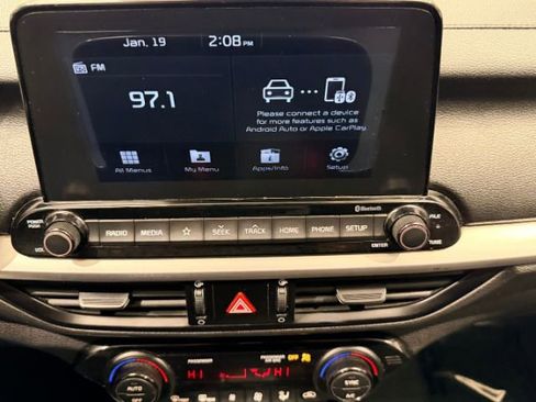 Used 2019 Kia Forte LXS image 12