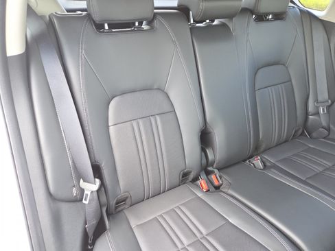 Used 2023 Honda HR-V EX-L image 24