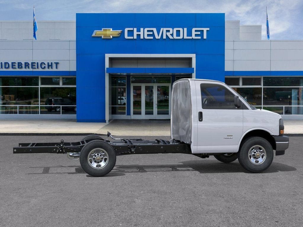 New 2026 Chevrolet Express 3500 w/ Power Convenience Package RWD image 5