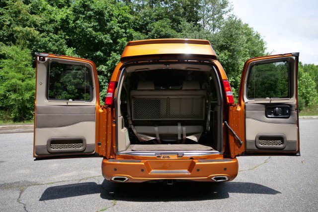 Used 2025 GMC Savana 2500 Extended w/ Driver Convenience Package RWD image 26
