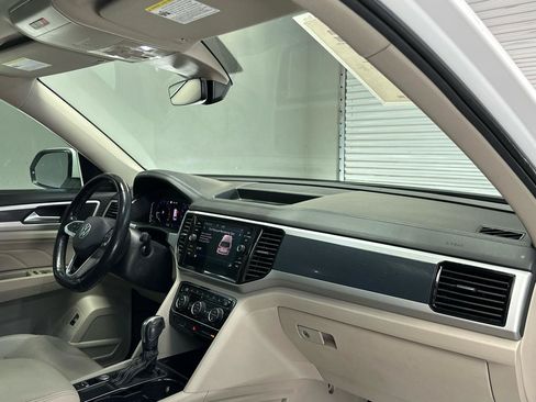 Used 2021 Volkswagen Atlas SEL R-Line FWD image 12