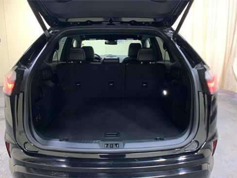 Used 2020 Ford Edge ST-Line w/ Cold Weather Package image 19