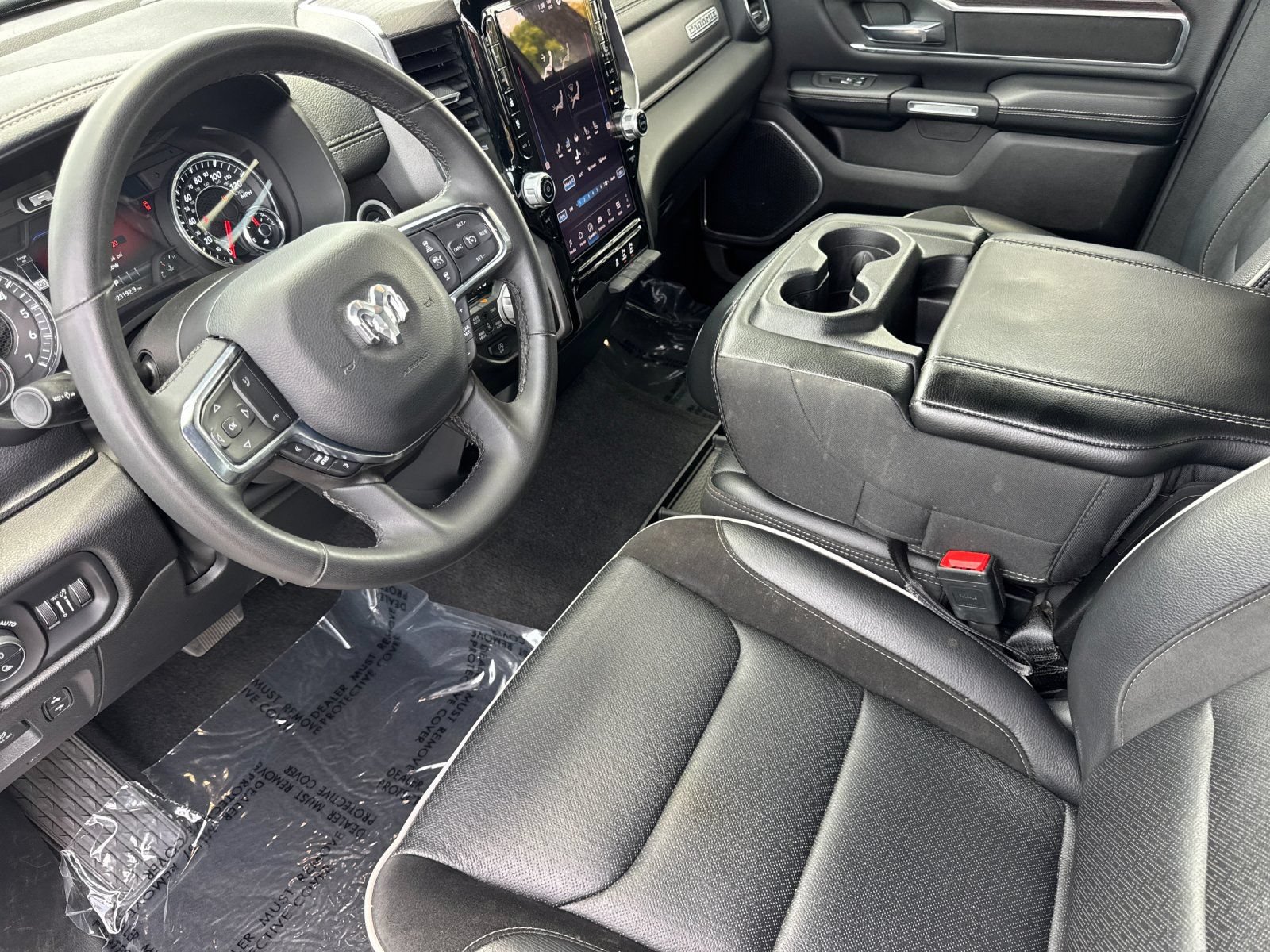 Used 2025 RAM 1500 Laramie AWD/4WD image 10