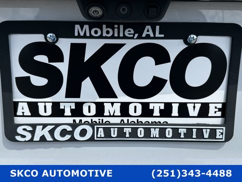 Used 2023 Chevrolet Traverse Premier w/ LPO, Cargo Package image 29