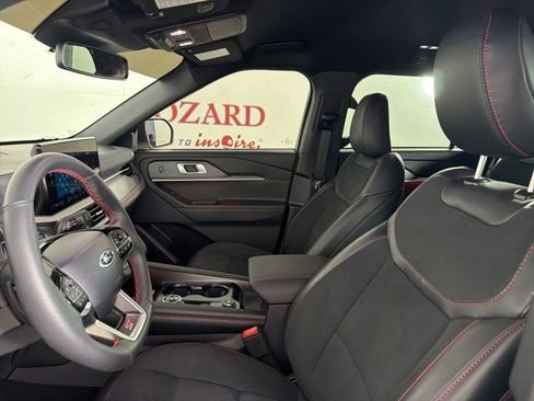 Certified 2025 Ford Explorer ST AWD/4WD image 11