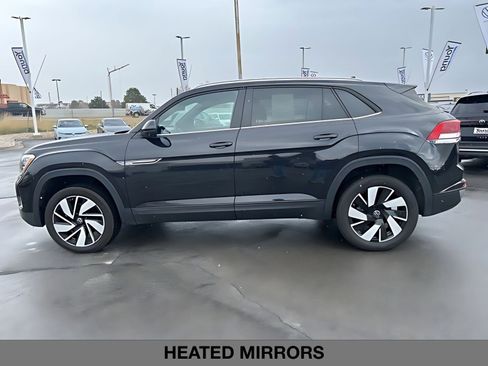 Used 2025 Volkswagen Atlas Cross Sport SE image 8