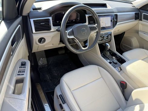 Used 2022 Volkswagen Atlas SEL image 15