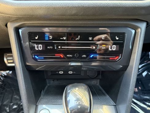 Used 2022 Volkswagen Tiguan SEL R-Line AWD/4WD image 26