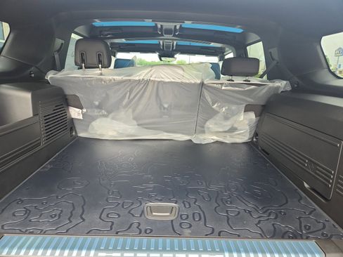 New 2025 GMC Hummer EV 3X w/ LPO, Sport Package image 19