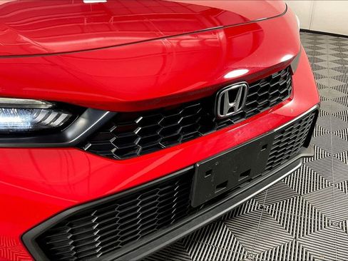 Used 2025 Honda Civic Sport image 37
