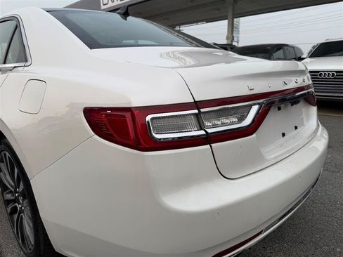 Used 2018 Lincoln Continental Select w/ Continental Climate Package AWD/4WD image 22