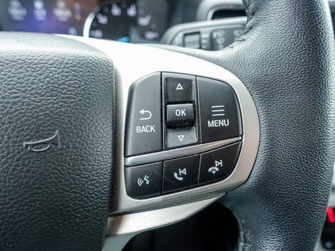 Used 2023 Ford Explorer XLT w/ Equipment Group 202A image 7