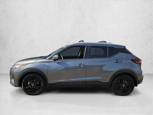 Used 2024 Nissan Kicks SV w/ Interior Electronics Package FWD image 9
