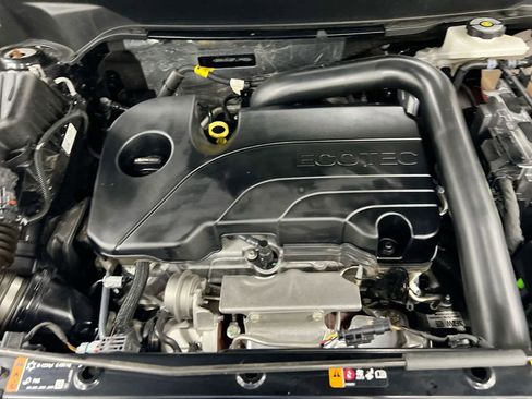 Used 2023 Chevrolet Equinox LS image 27