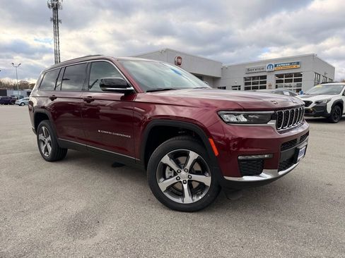 New 2025 Jeep Grand Cherokee L Limited image 1