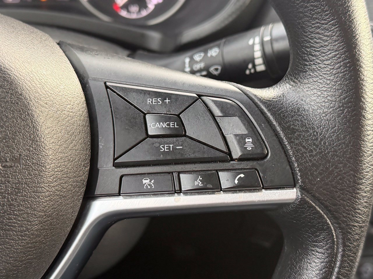 Certified 2025 Nissan Sentra SV FWD image 18
