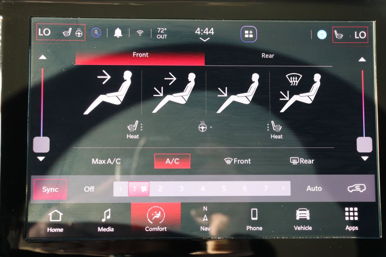 Used 2025 Dodge Durango GT AWD/4WD image 38