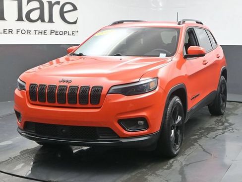 Used 2021 Jeep Cherokee Latitude Plus AWD/4WD image 7