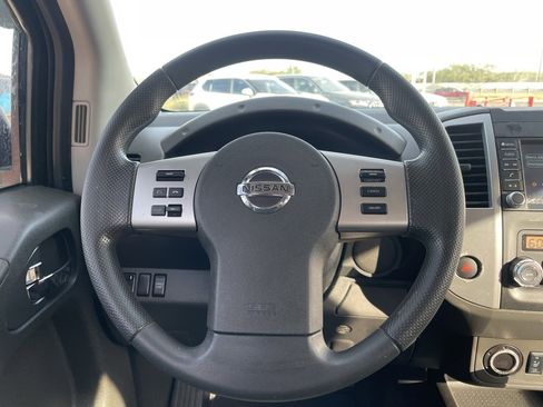 Certified 2021 Nissan Frontier SV image 11