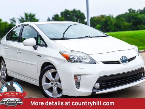 Used 2013 Toyota Prius Five w/ Advanced Technology Pkg FWD image 1