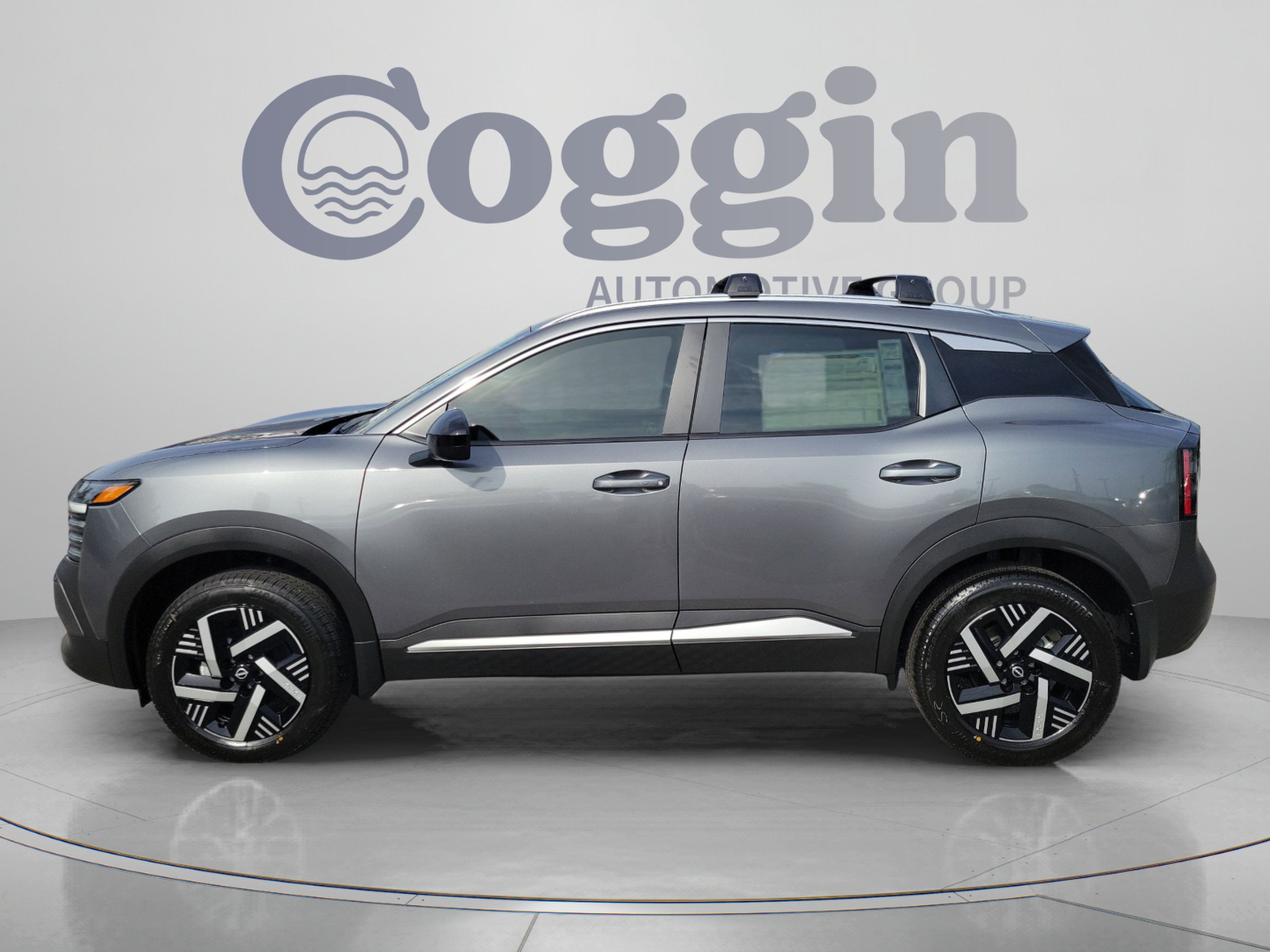 Used 2026 Nissan Kicks SV w/ SV Premium Package FWD image 4