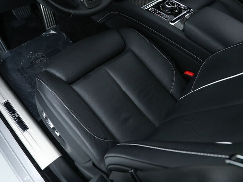 Used 2023 Rolls-Royce Ghost Black Badge image 27