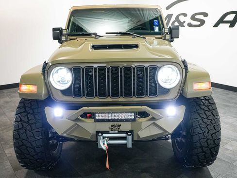 Used 2025 Jeep Wrangler Unlimited Sport AWD/4WD image 6