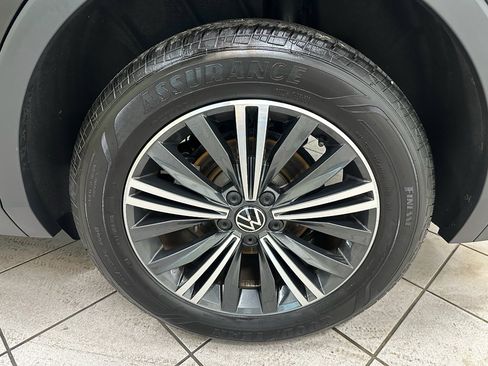 Used 2024 Volkswagen Tiguan Wolfsburg Edition image 15
