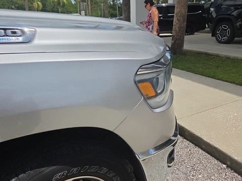 Used 2023 RAM 1500 Laramie AWD/4WD image 6