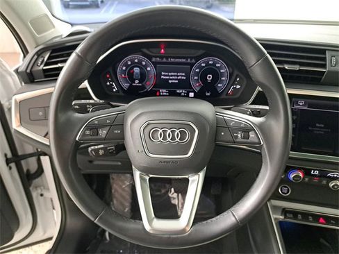 Used 2024 Audi Q3 2.0T Premium Plus image 26