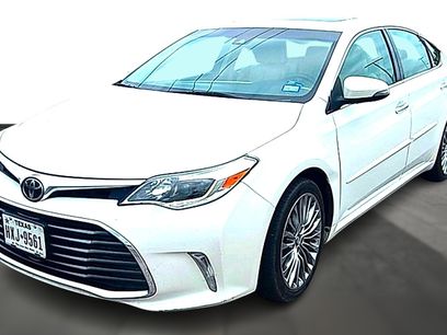 Used 2016 Toyota Avalon Limited w/ Toyota Safety Sense Package